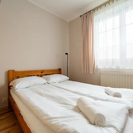 Walk By Bookinghost Apartamento