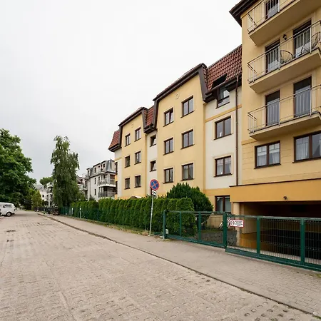 Apartamento Walk By Bookinghost